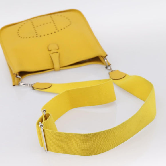 HERMES Evelyn 3PM Shoulder Bag Taurillon Clemence Leather Yellow Auth ka5719SAV