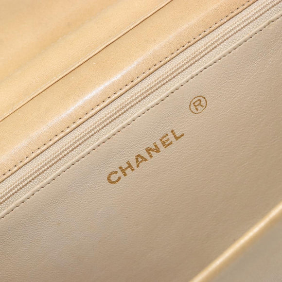 CHANEL Matelasse Chain Shoulder Bag Leather Beige Gold CC Auth ka5721