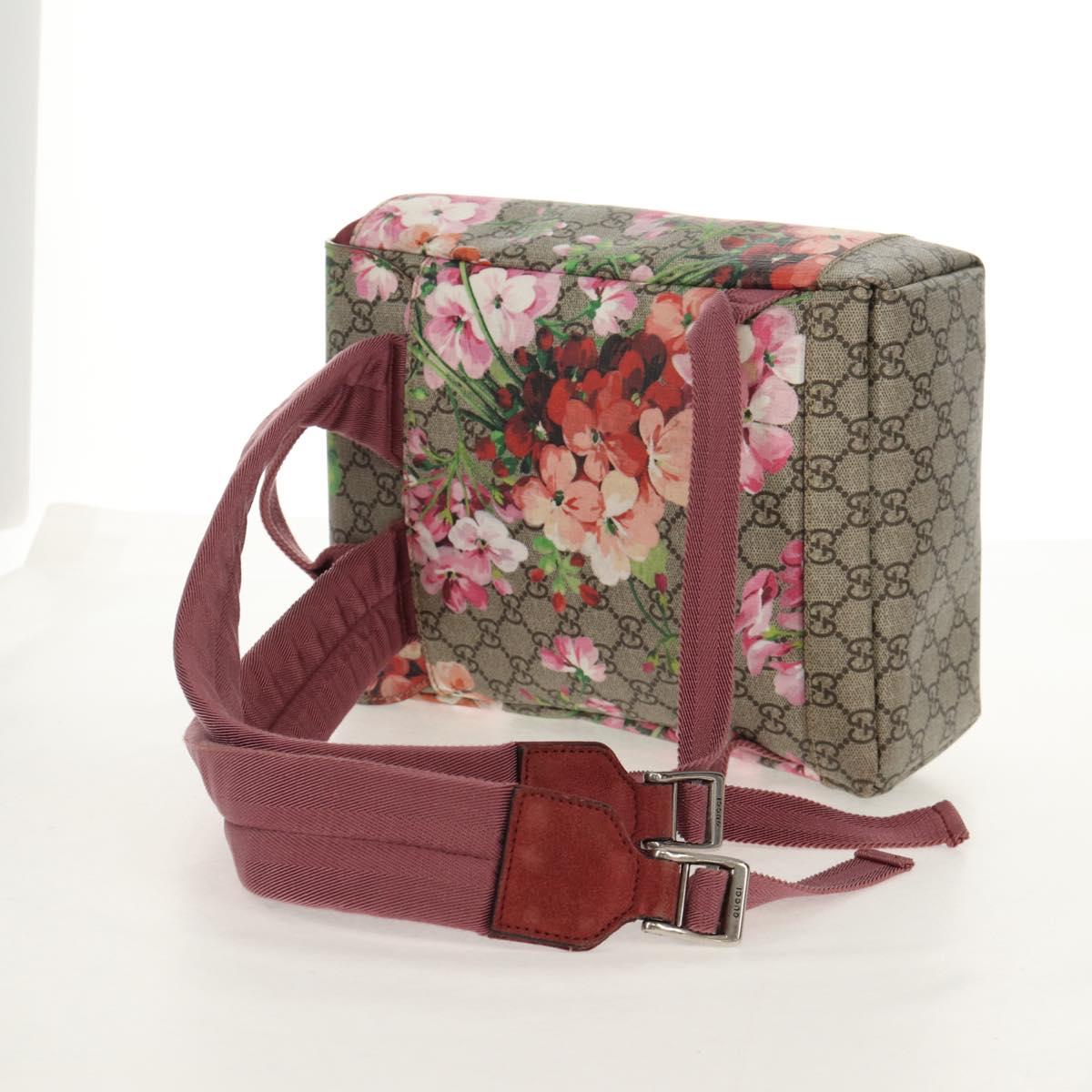 GUCCI GG Blooms GG Supreme Backpack PVC Beige Silver 410544 Auth ka598M GUCCI GG Supreme Monogram Blooms Small Single Buckle  main image 4