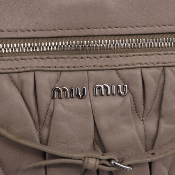 Miu Miu Matelasse Chain Shoulder Bag Leather Beige Silver Auth ka6124M