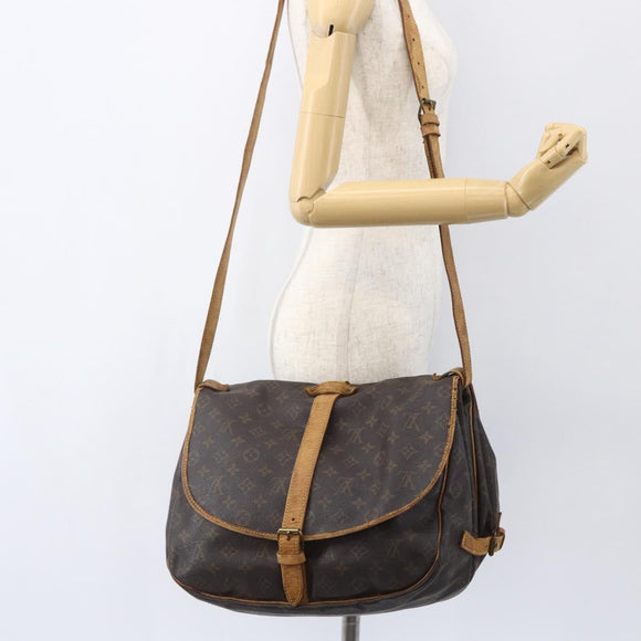 LOUIS VUITTON Monogram Saumur 35 Shoulder Bag M42254 LV Auth ka706