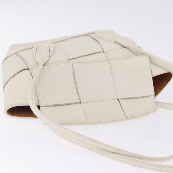 Bottega Veneta MAXI INTRECCIATO Arco Mini Hand Bag Leather White Auth ka7101A