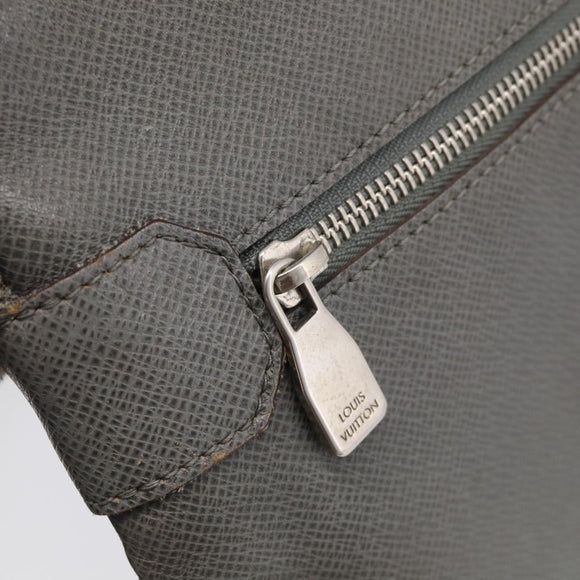 LOUIS VUITTON Taiga Sasha Shoulder Bag Gray Glacier M32630 LV Auth ka7212