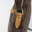 LOUIS VUITTON Monogram Danube Umhängetasche M45266 LV Auth ka839-17