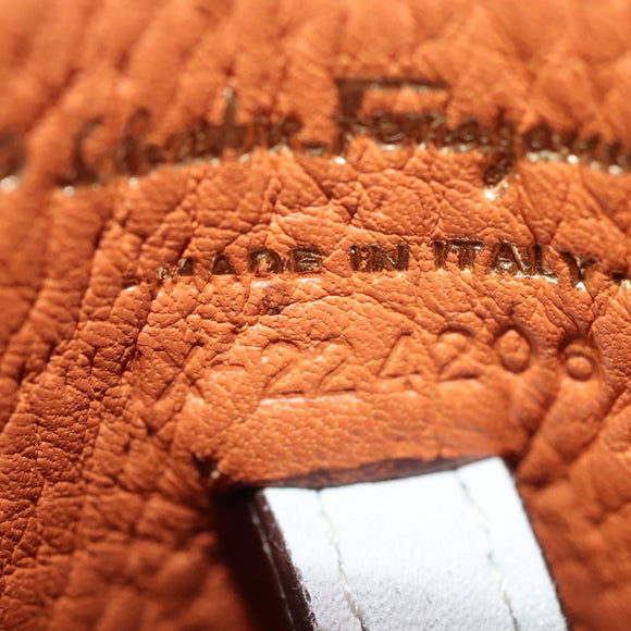 Salvatore Ferragamo Gancini Pouch Leather White Auth KD566