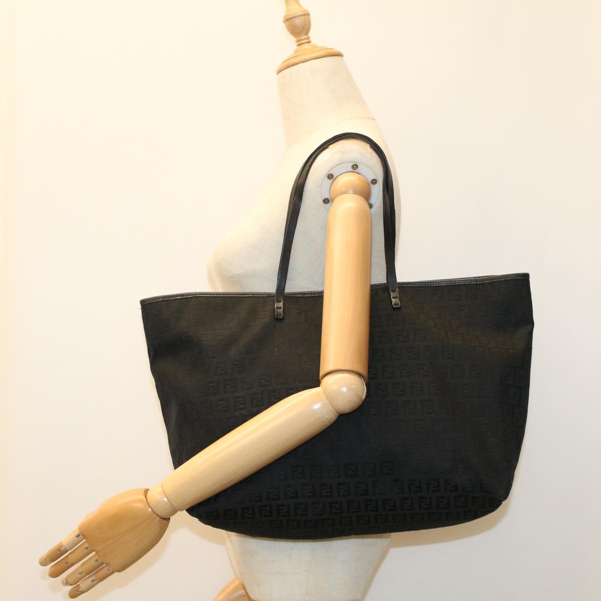 FENDI Zucchino Canvas Tote Bag Nylon Black Auth ki3375