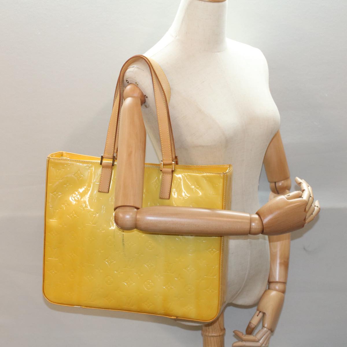 LOUIS VUITTON Monogram Vernis Columbus Tote Bag Yellow M91047 LV Auth ki3386