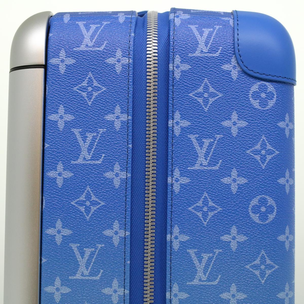 LOUIS VUITTON Monogram Clouds Horizon 55 Suitcase Blue M20411 LV Auth ki3461A