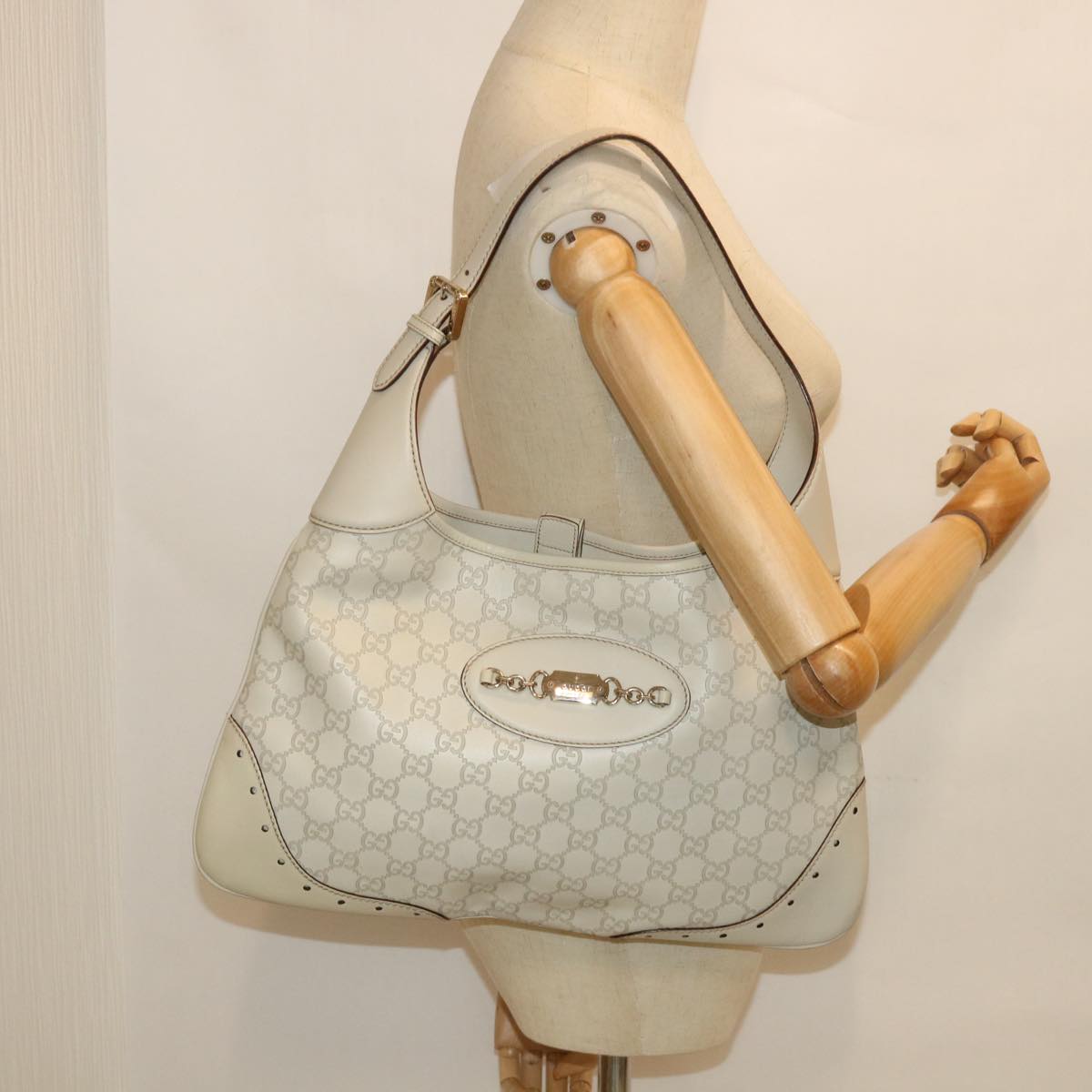 GUCCI GG Canvas Guccissima Shoulder Bag White 145781 Auth ki3634