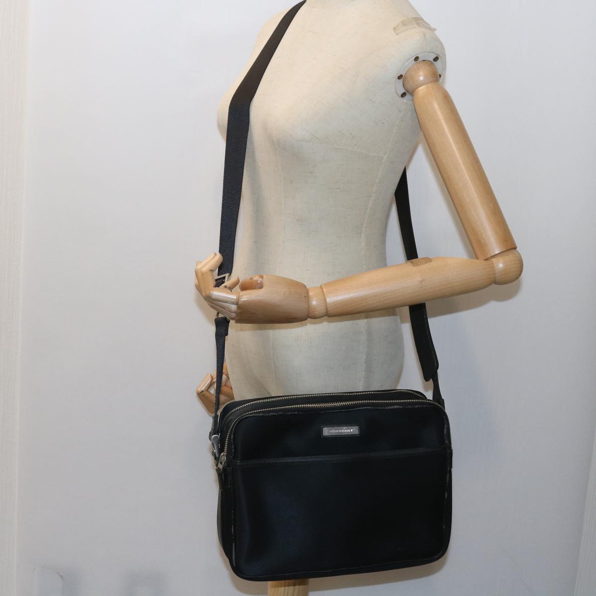 BURBERRY Shoulder Bag Nylon Black Auth ki3665