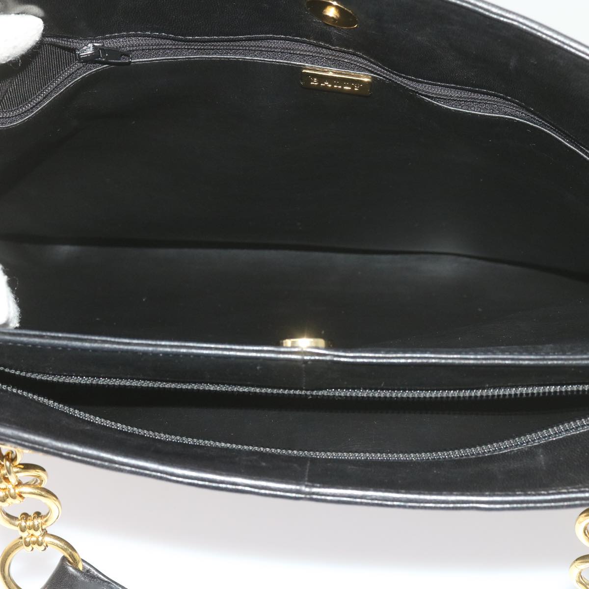 BALLY Matelasse Shoulder Bag Leather Black Auth ki3829