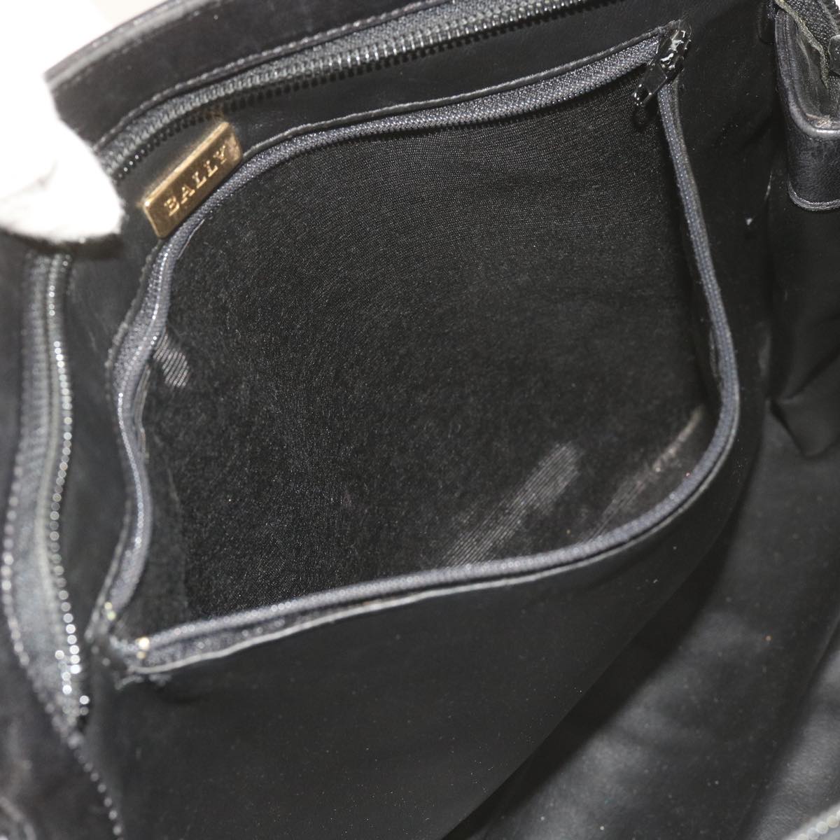 BALLY Matelasse Shoulder Bag Leather Black Auth ki3834
