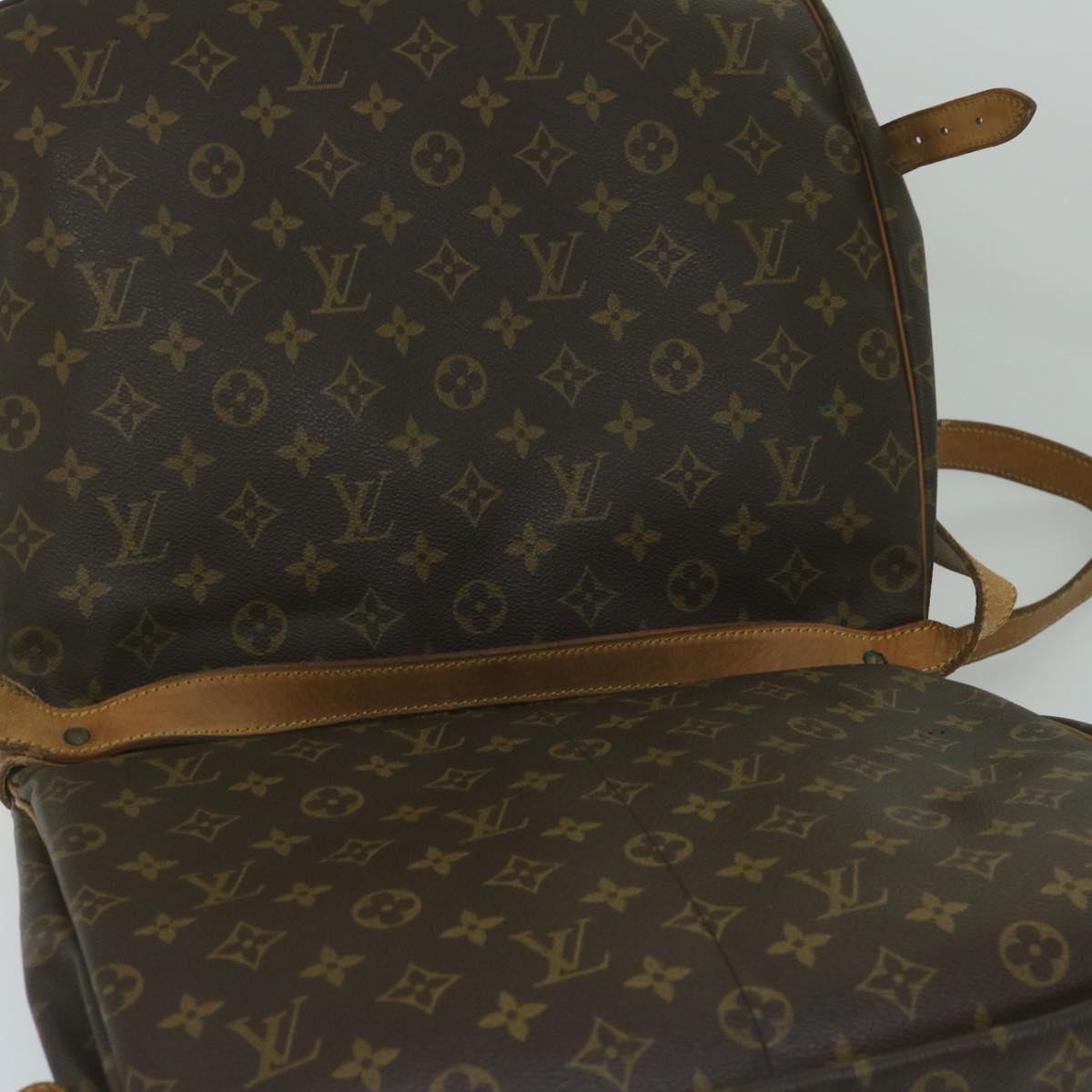 LOUIS VUITTON Monogram Saumur 35 Shoulder Bag M42254 LV Auth ki3888