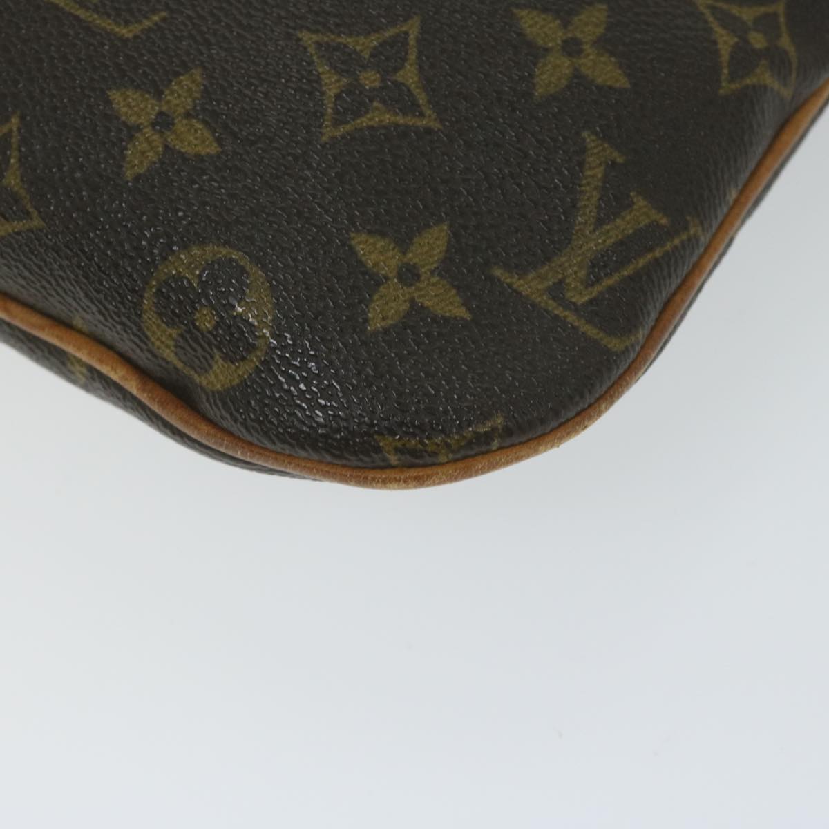 LOUIS VUITTON Monogram Pochette Bosphore Shoulder Bag M40044 LV Auth ki3914