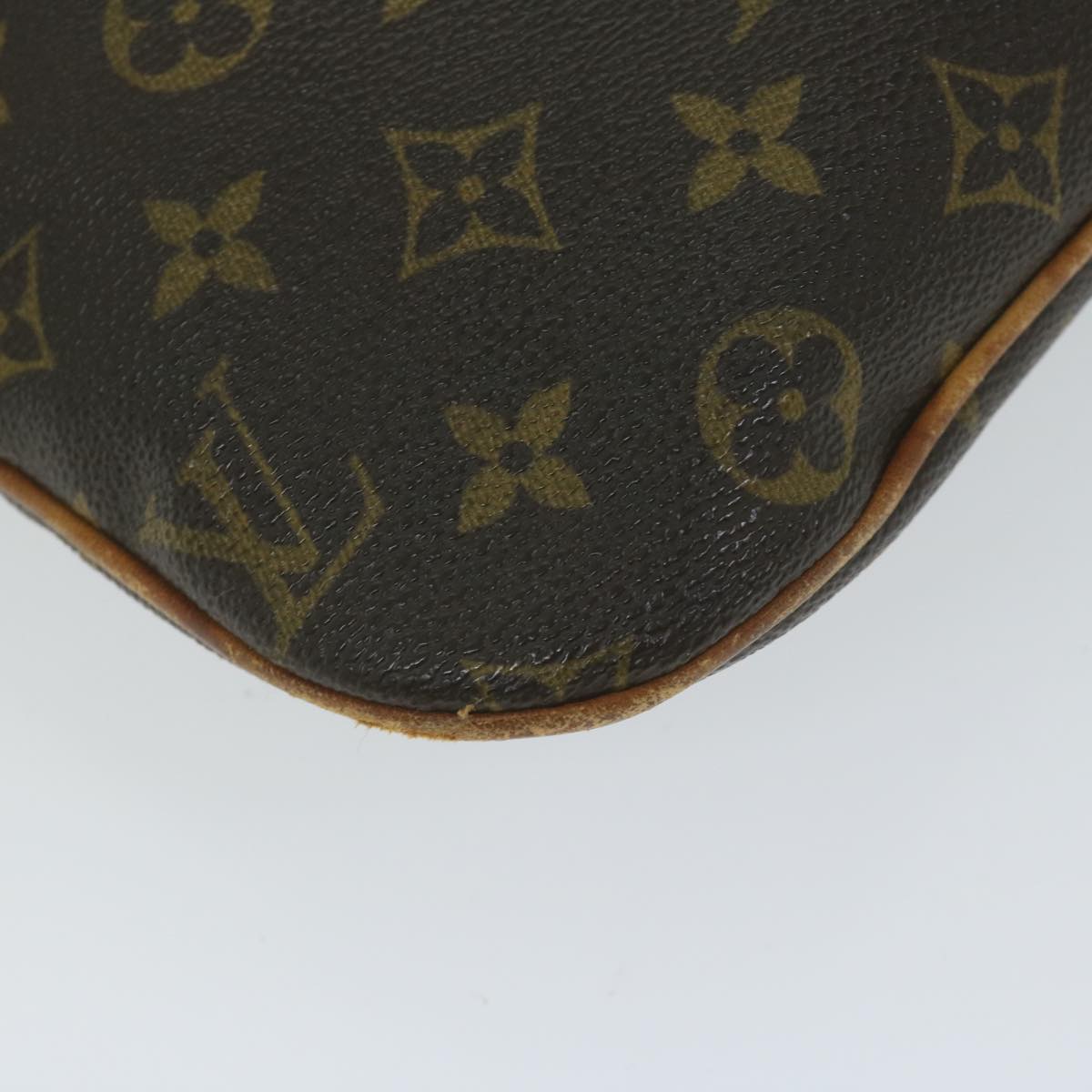 LOUIS VUITTON Monogram Pochette Bosphore Shoulder Bag M40044 LV Auth ki3914