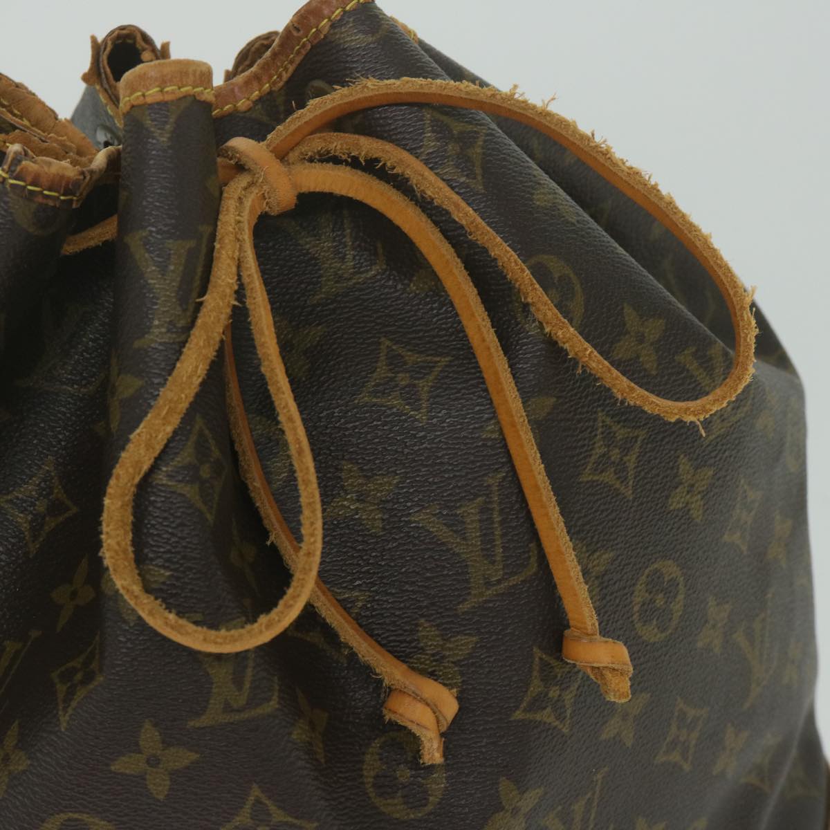 LOUIS VUITTON Monogram Noe Shoulder Bag M42224 LV Auth ki3968