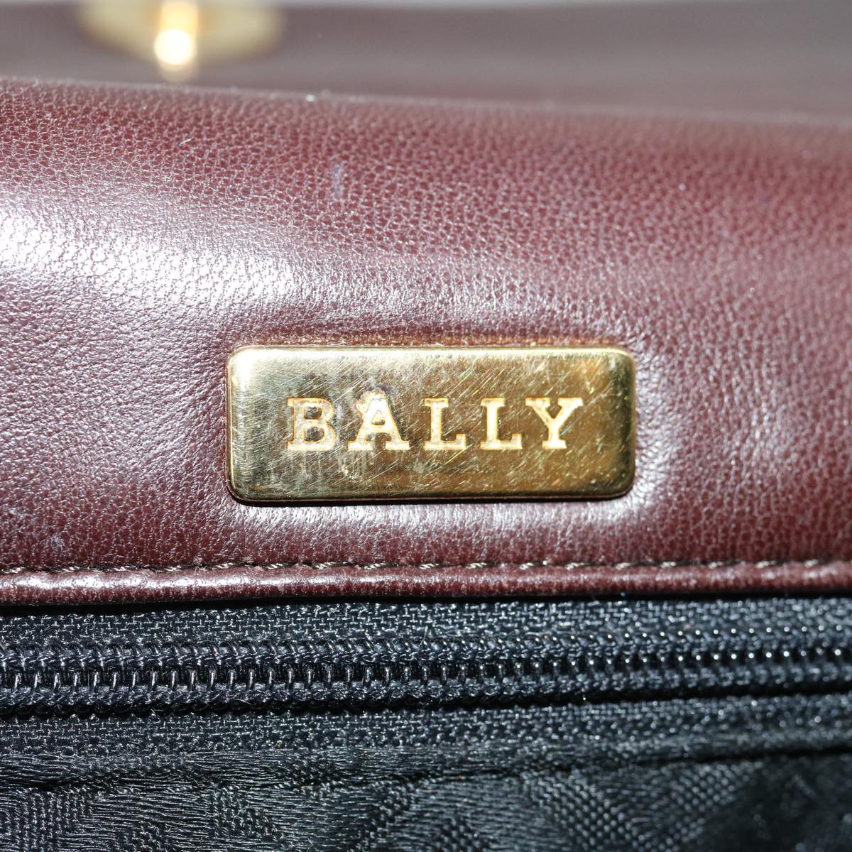 BALLY Matelasse Shoulder Bag Leather Brown Auth ki4133