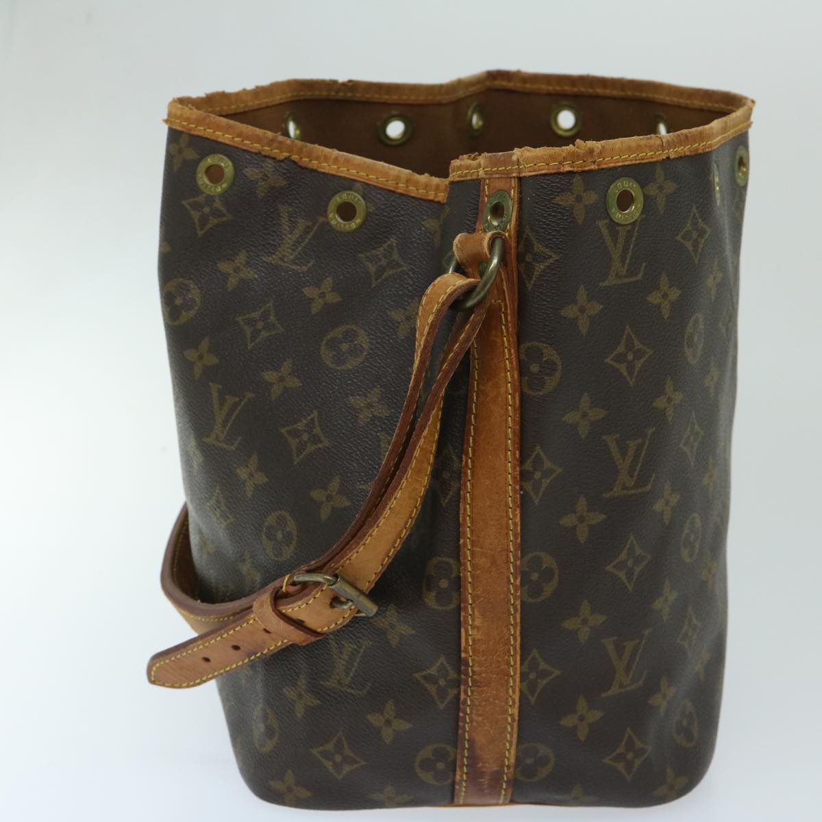 LOUIS VUITTON Monogram Petit Noe Shoulder Bag M42226 LV Auth ki4143