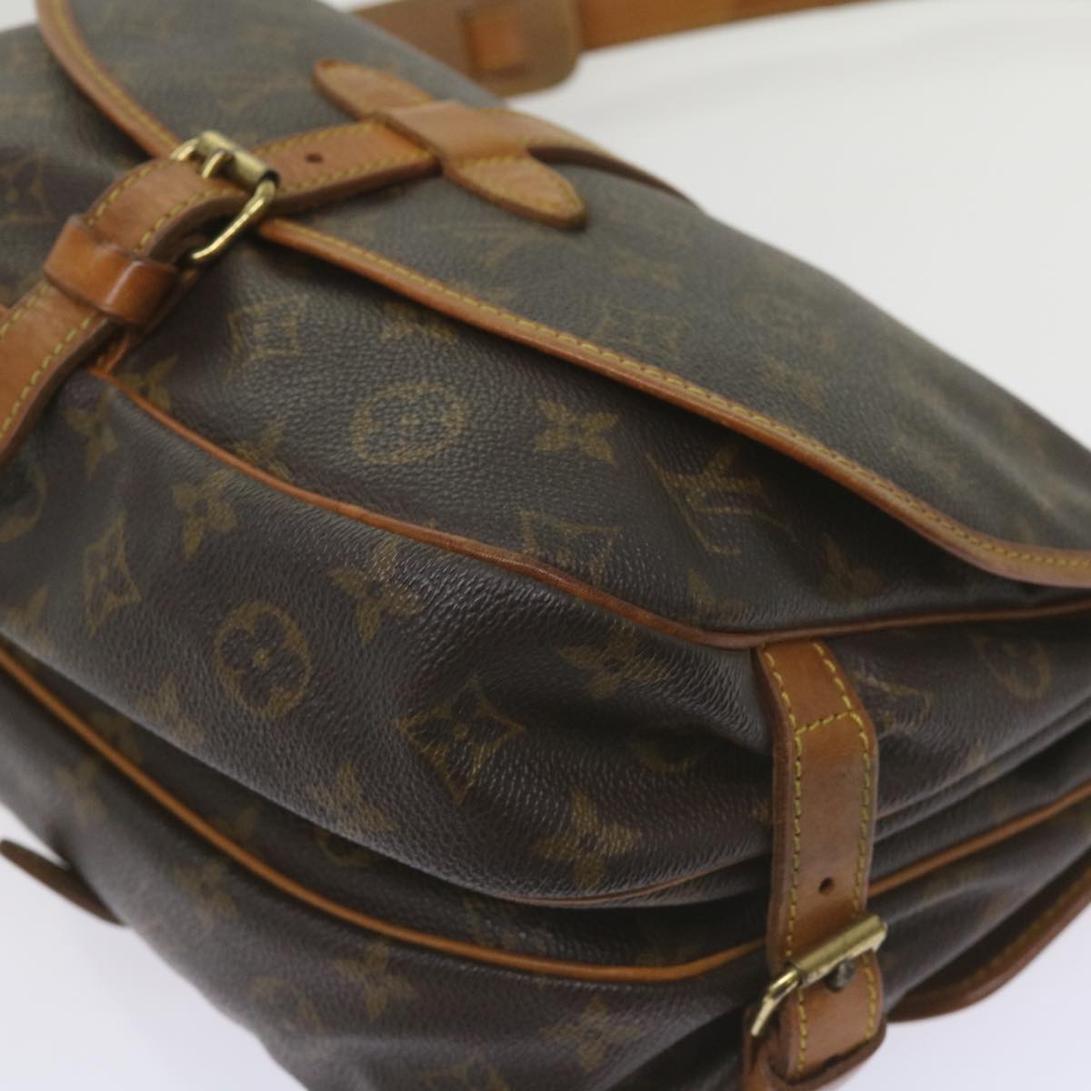 LOUIS VUITTON Monogram Saumur 30 Shoulder Bag M42256 LV Auth ki4158