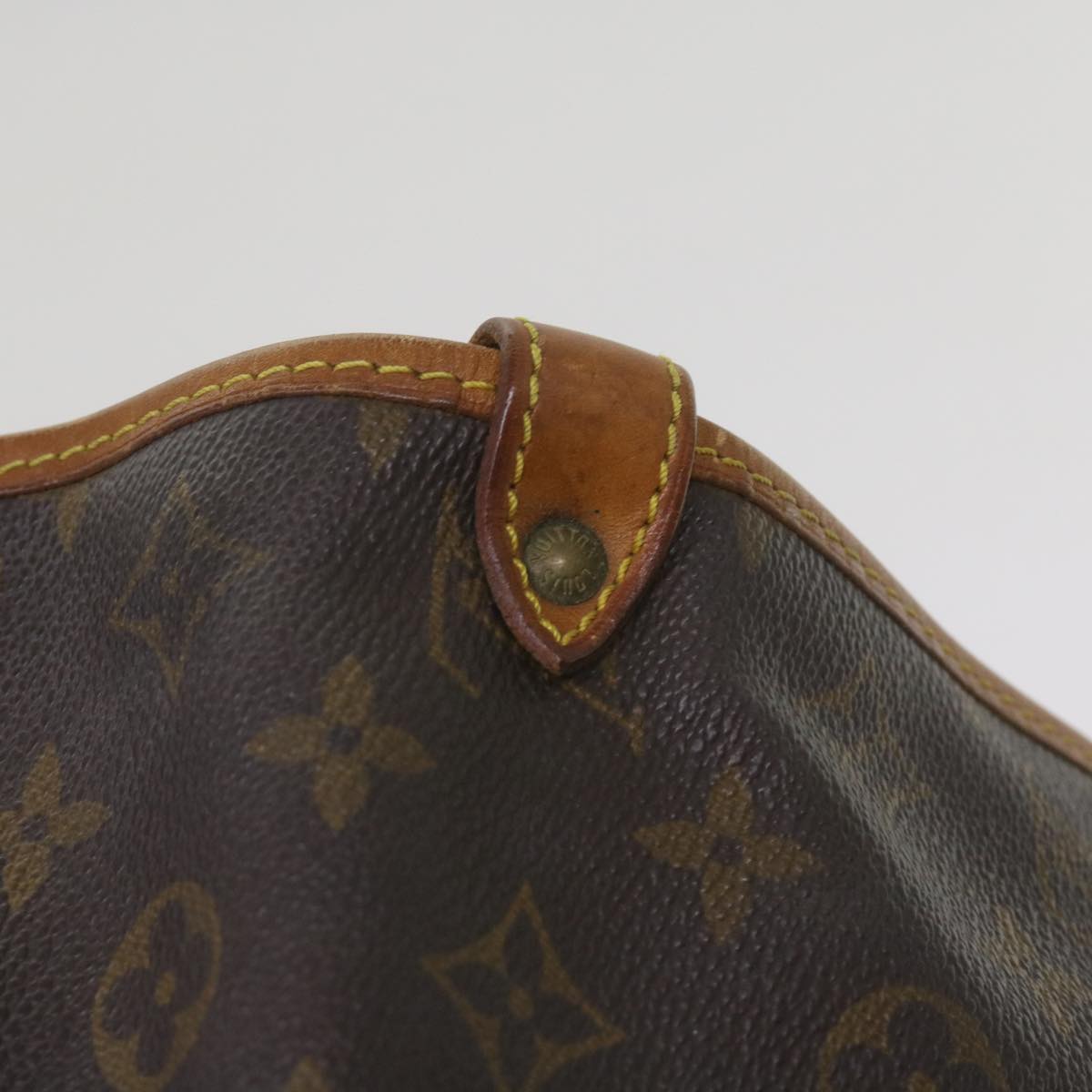 LOUIS VUITTON Monogram Saumur 30 Shoulder Bag M42256 LV Auth ki4158