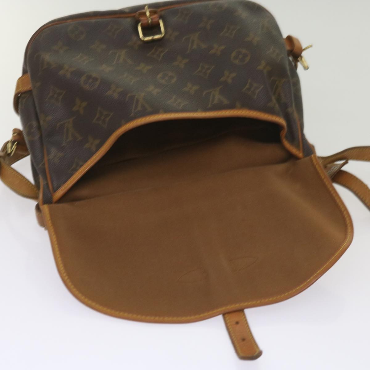 LOUIS VUITTON Monogram Saumur 30 Shoulder Bag M42256 LV Auth ki4158