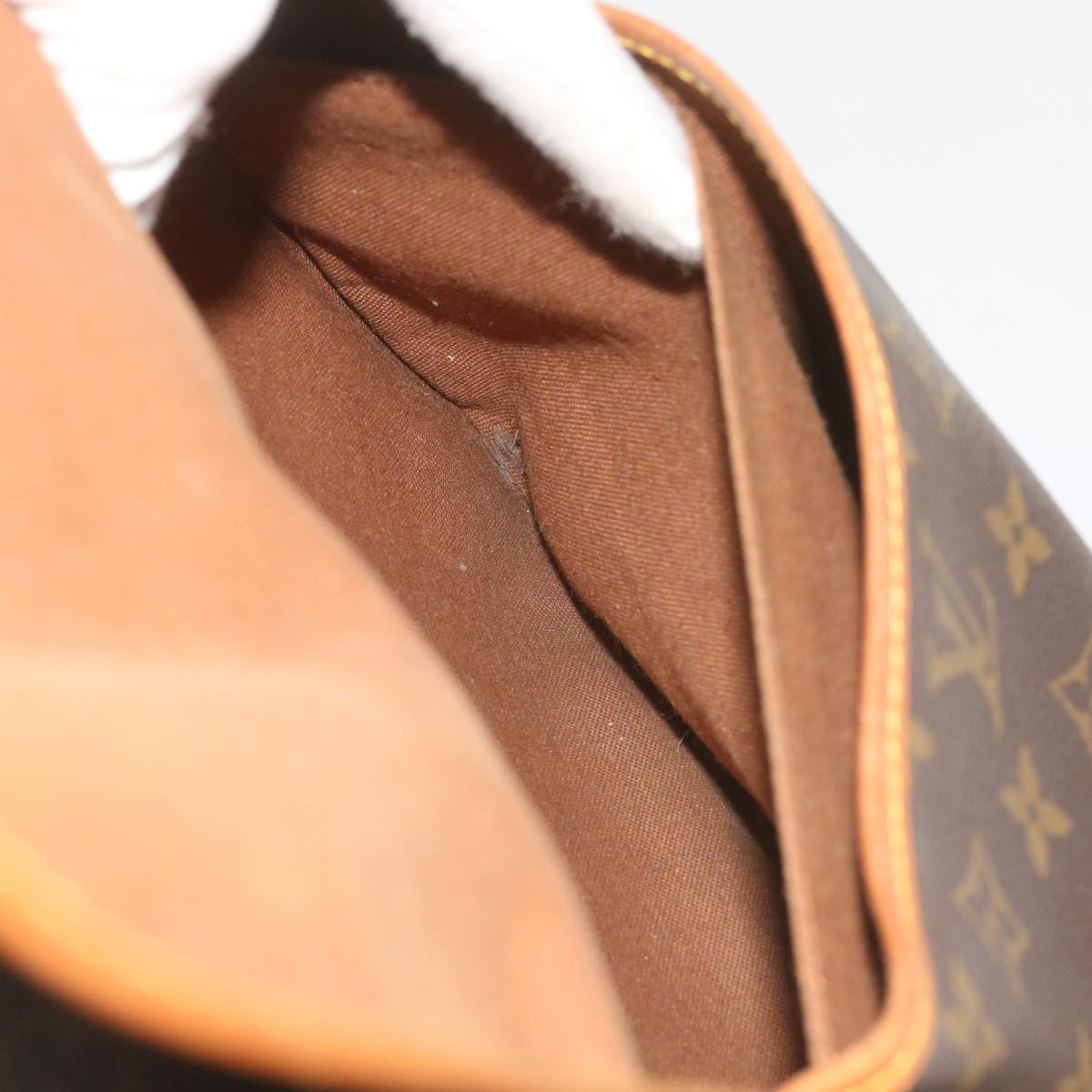 LOUIS VUITTON Monogram Saumur 30 Shoulder Bag M42256 LV Auth ki4158