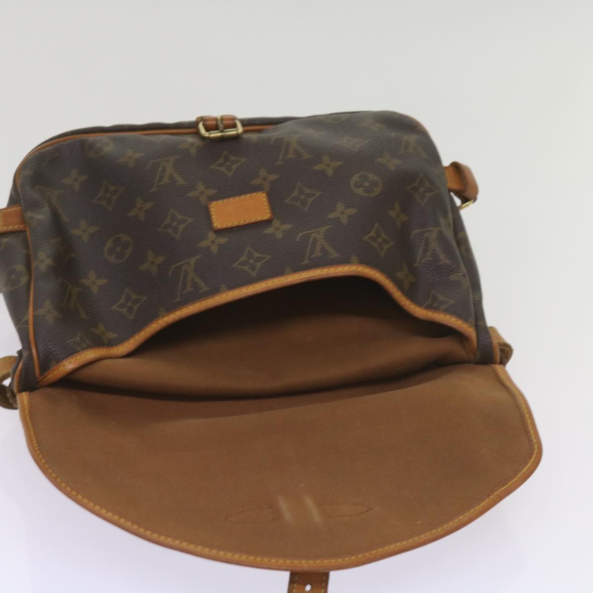 LOUIS VUITTON Monogram Saumur 30 Shoulder Bag M42256 LV Auth ki4158