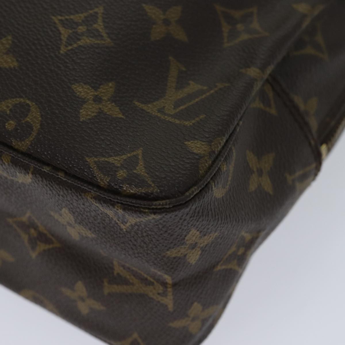 LOUIS VUITTON Monogram Trousse Toilette 28 Clutch Bag M47522 LV Auth ki4349