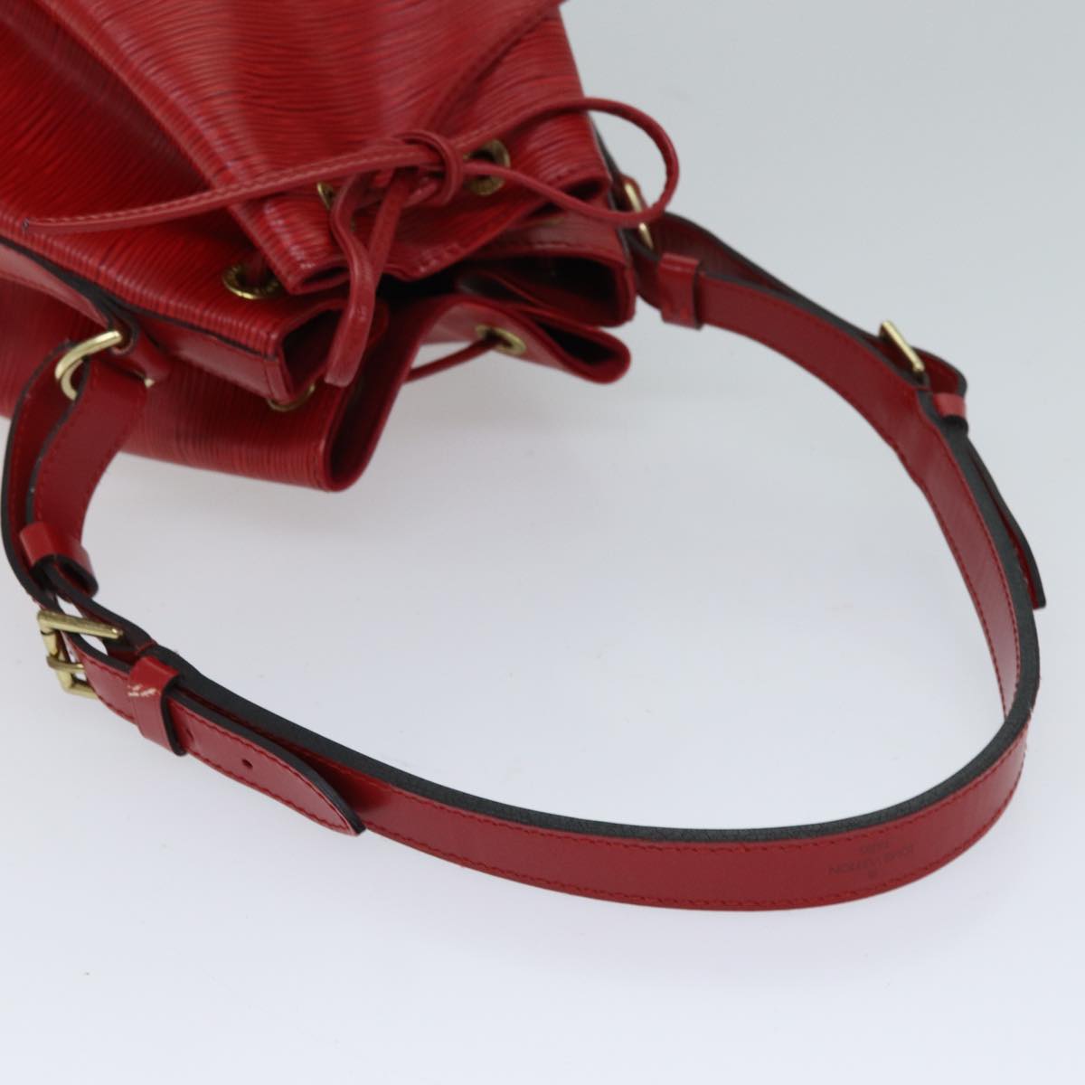 LOUIS VUITTON Epi Noe Shoulder Bag Red M44007 LV Auth ki4381