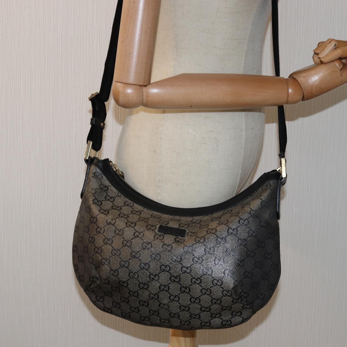 GUCCI GG crystal Shoulder Bag PVC Leather Black 181092 1669 Auth ki4485