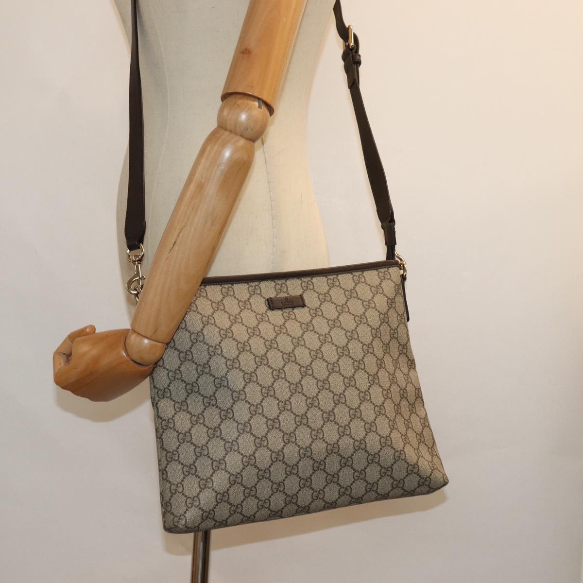 GUCCI GG Supreme Shoulder Bag PVC Beige 388924 Auth ki4557A