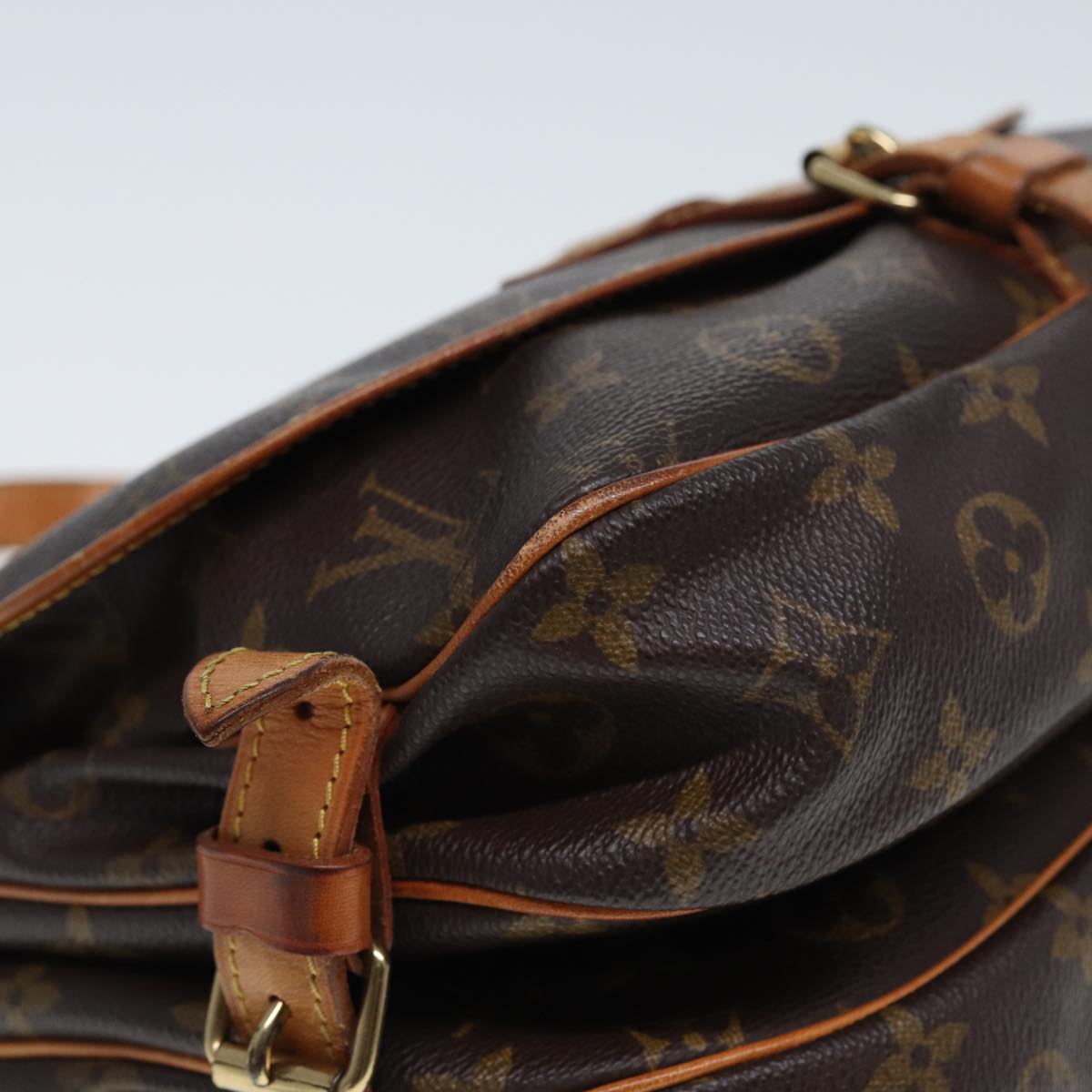 LOUIS VUITTON Monogram Saumur 30 Shoulder Bag M42256 LV Auth ki4607