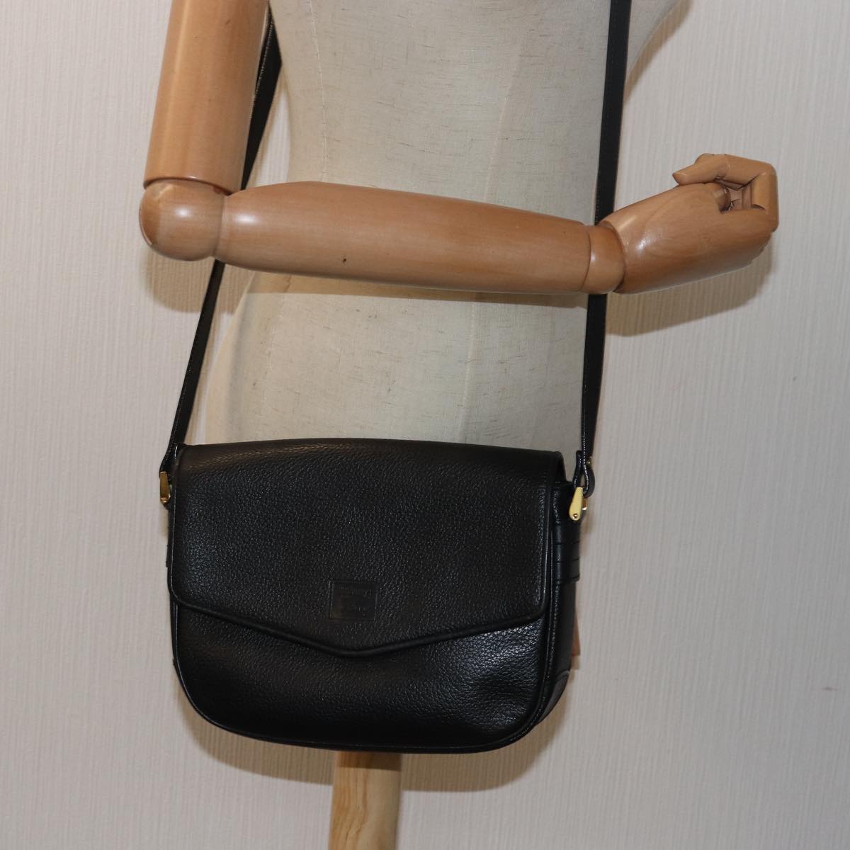 Burberrys Shoulder Bag Leather Black Auth ki4643