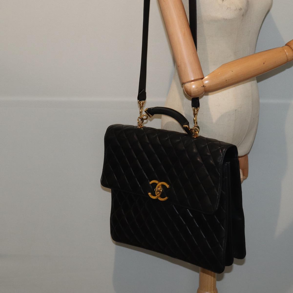 CHANEL Matelasse Business Bag Lamb Skin 2way Black Gold CC Auth ki4737