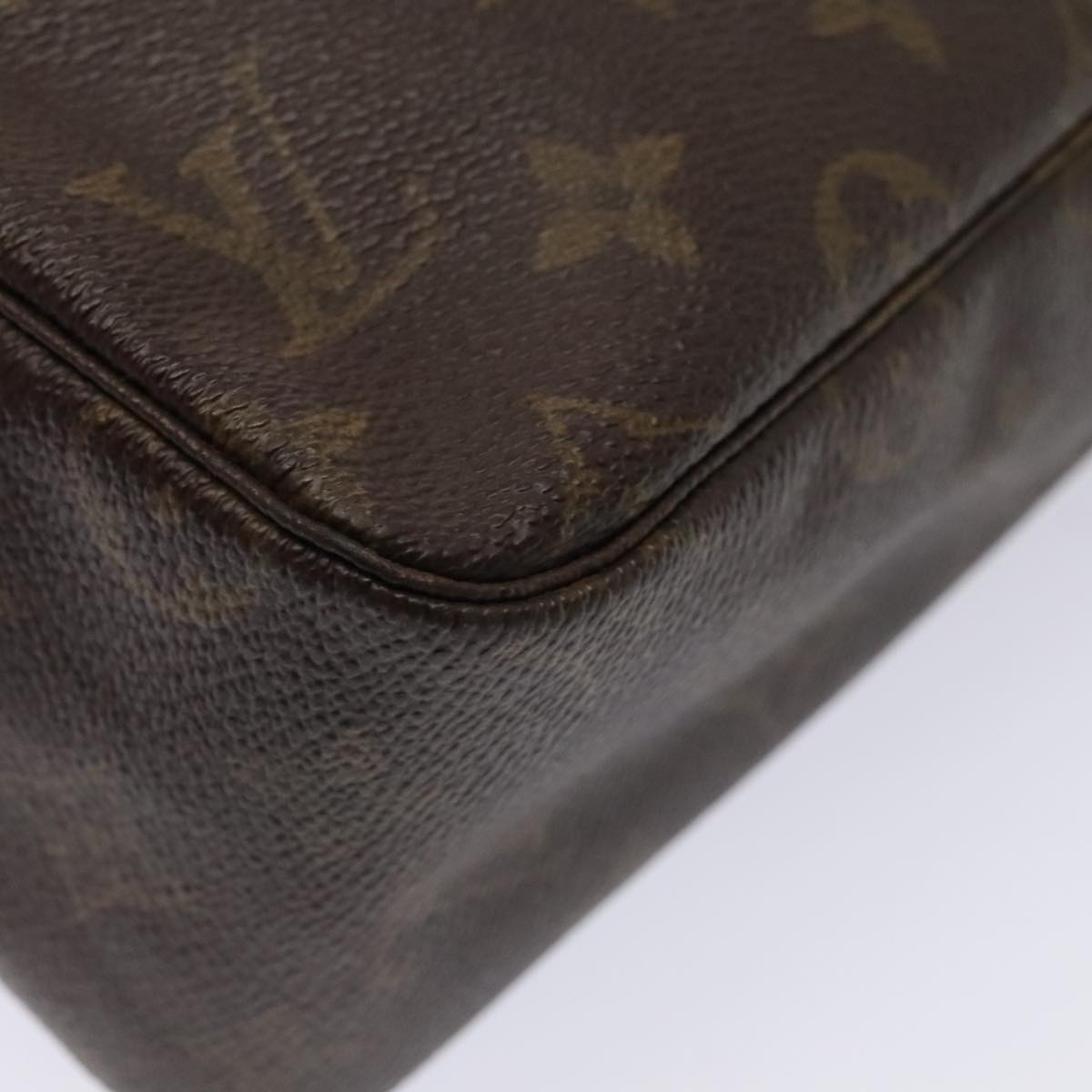 LOUIS VUITTON Monogram Trousse Toilette 28 Clutch Bag M47522 LV Auth ki4842