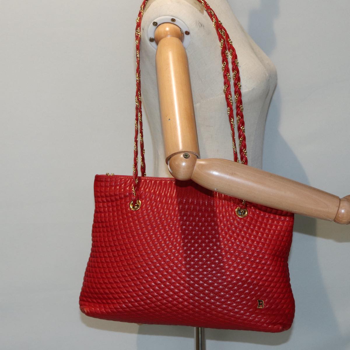 BALLY Matelasse Chain Shoulder Bag Leather Red Gold Auth ki4874