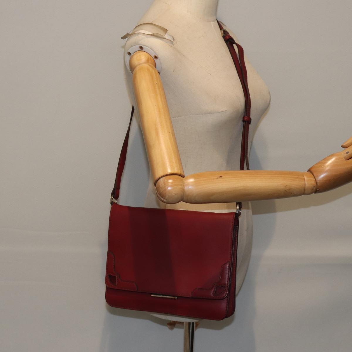 CARTIER Shoulder Bag Leather Bordeaux Auth ki4906