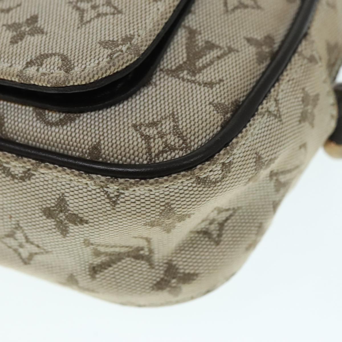 LOUIS VUITTON Monogram Mini Juliet MM Shoulder Bag Khaki M92218 LV Auth ki4968