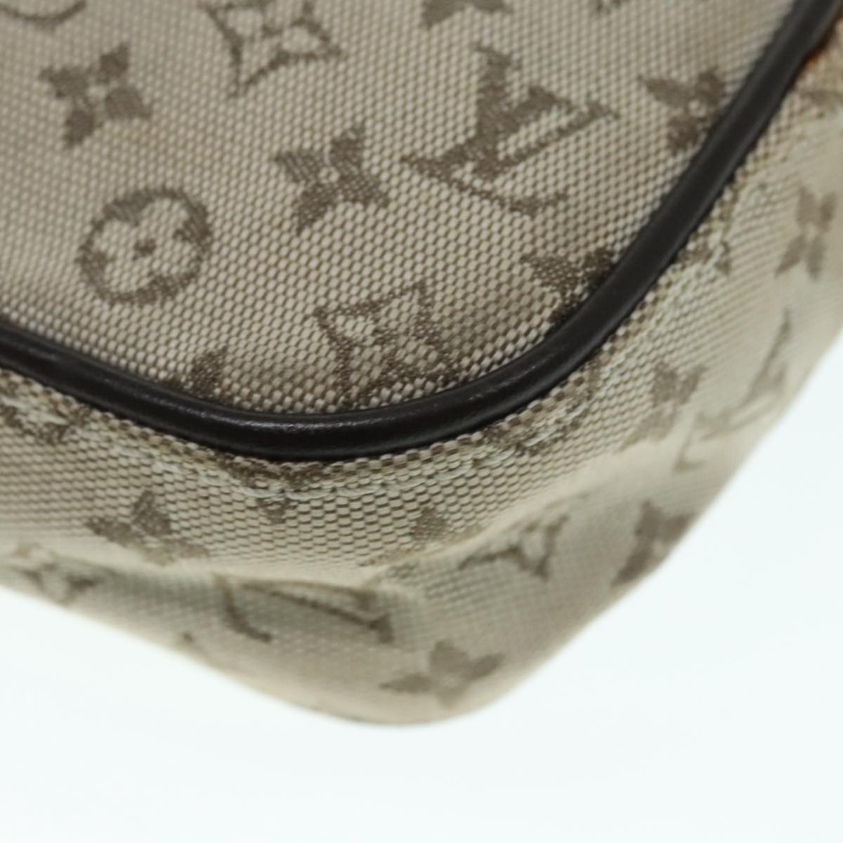 LOUIS VUITTON Monogram Mini Juliet MM Shoulder Bag Khaki M92218 LV Auth ki4968