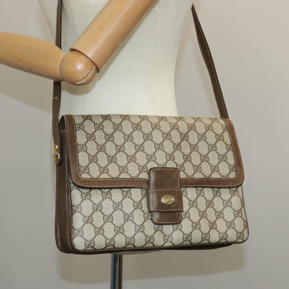 GUCCI GG Supreme Horsebit Shoulder Bag PVC Beige Gold Auth ki5040