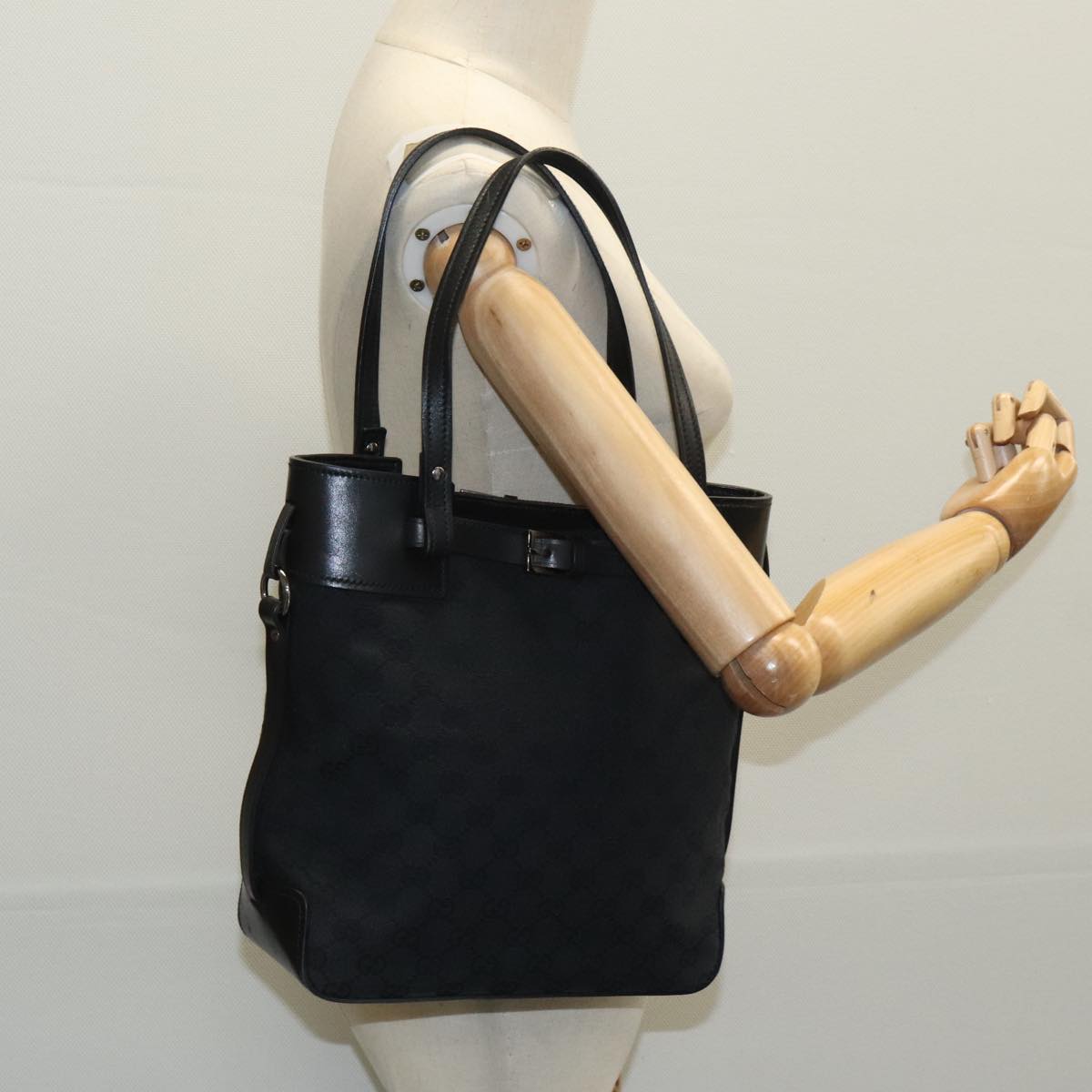 GUCCI GG Canvas Tote Bag Black Silver 107757 Auth ki5048