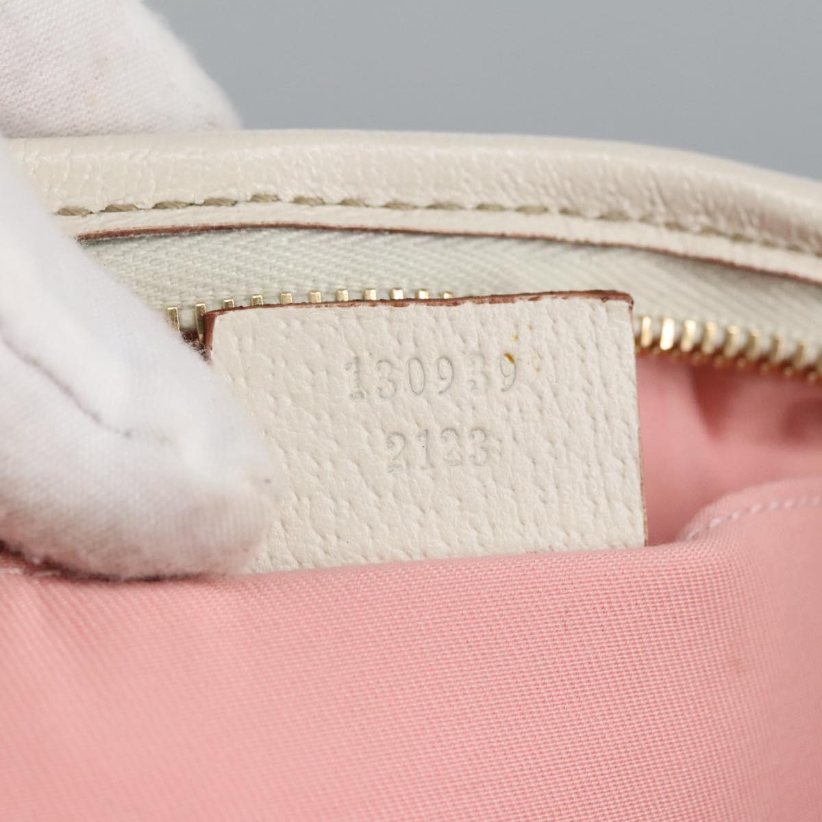 GUCCI GG Canvas Shoulder Bag Pink 130939 Auth ki5065