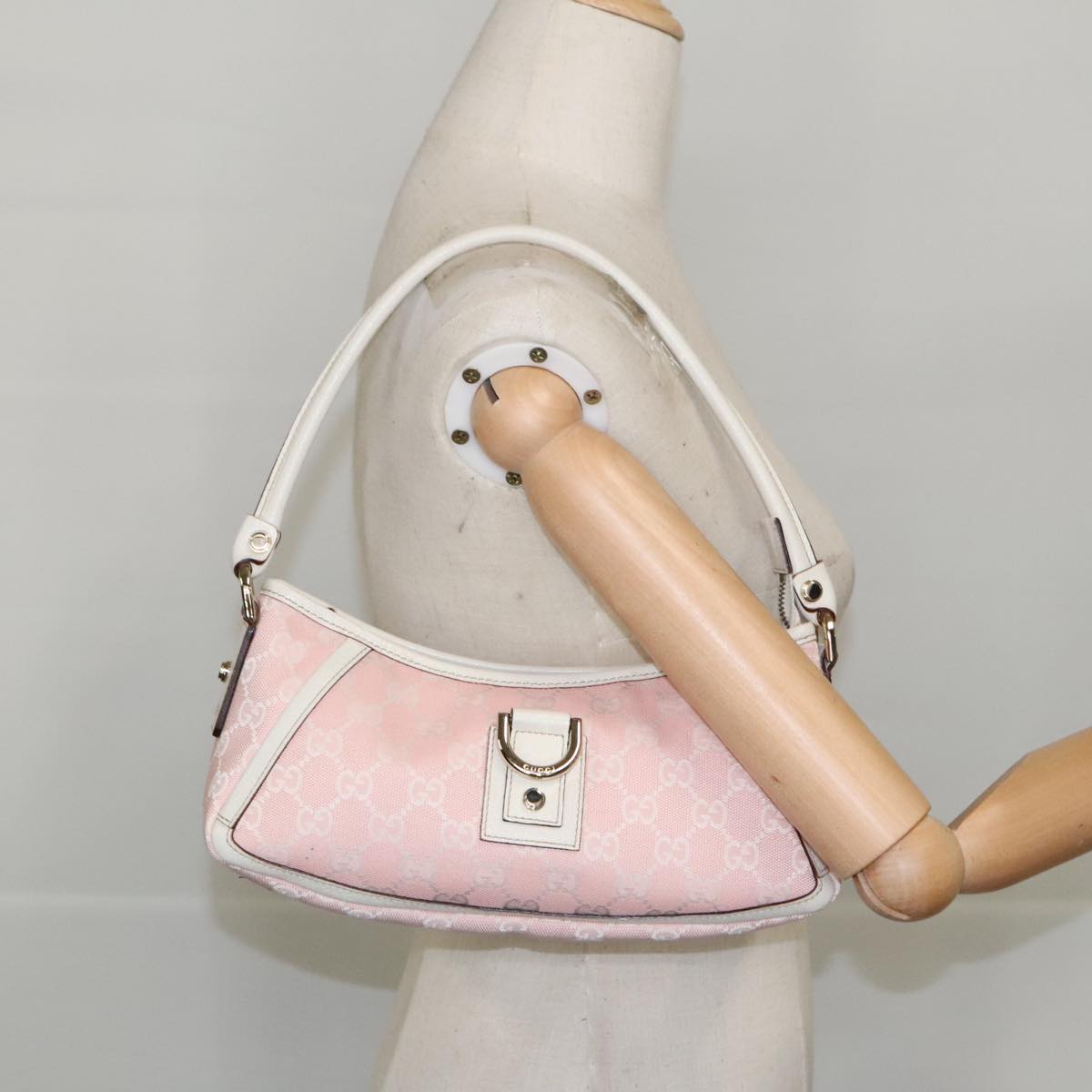 GUCCI GG Canvas Shoulder Bag Pink 130939 Auth ki5065