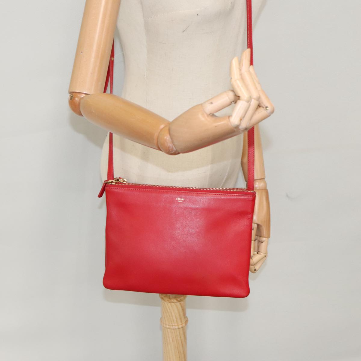 CELINE Trio Shoulder Bag Leather Red Gold Auth ki5101