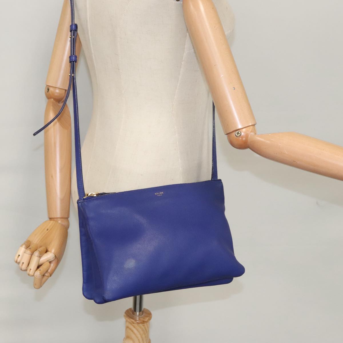 CELINE Trio Shoulder Bag Leather Blue Gold Auth ki5102