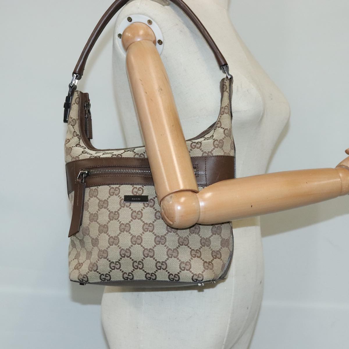 GUCCI GG Canvas Shoulder Bag Beige Auth ki5120