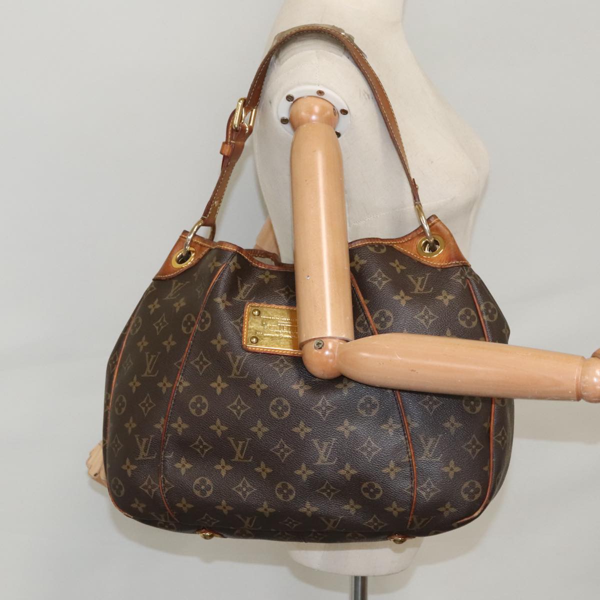 LOUIS VUITTON Monogram Galliera MG Shoulder Bag M56381 LV Auth ki5148