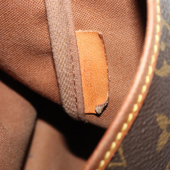 LOUIS VUITTON Monogram Saumur 35 Shoulder Bag M42254 LV Auth ki5377