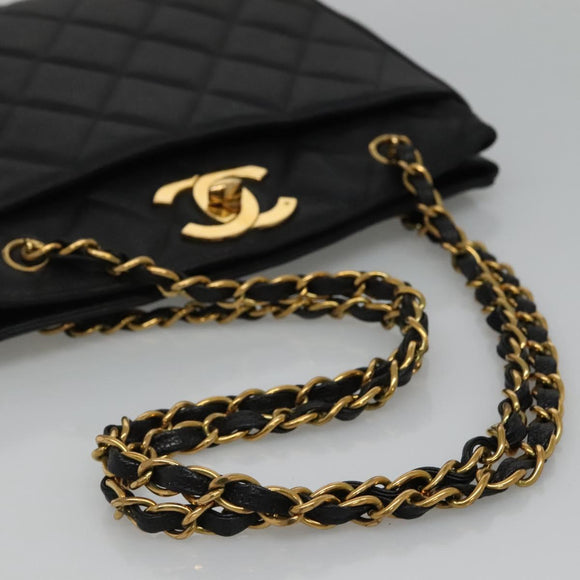 CHANEL Matelasse Chain Shoulder Bag Caviar Skin Black Gold CC Auth ki5432