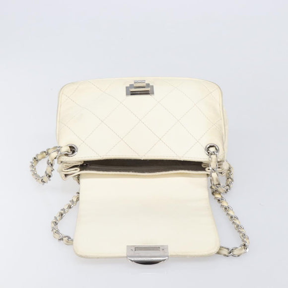 CHANEL Chain Shoulder Bag Leather Beige Silver CC Auth ki6841A